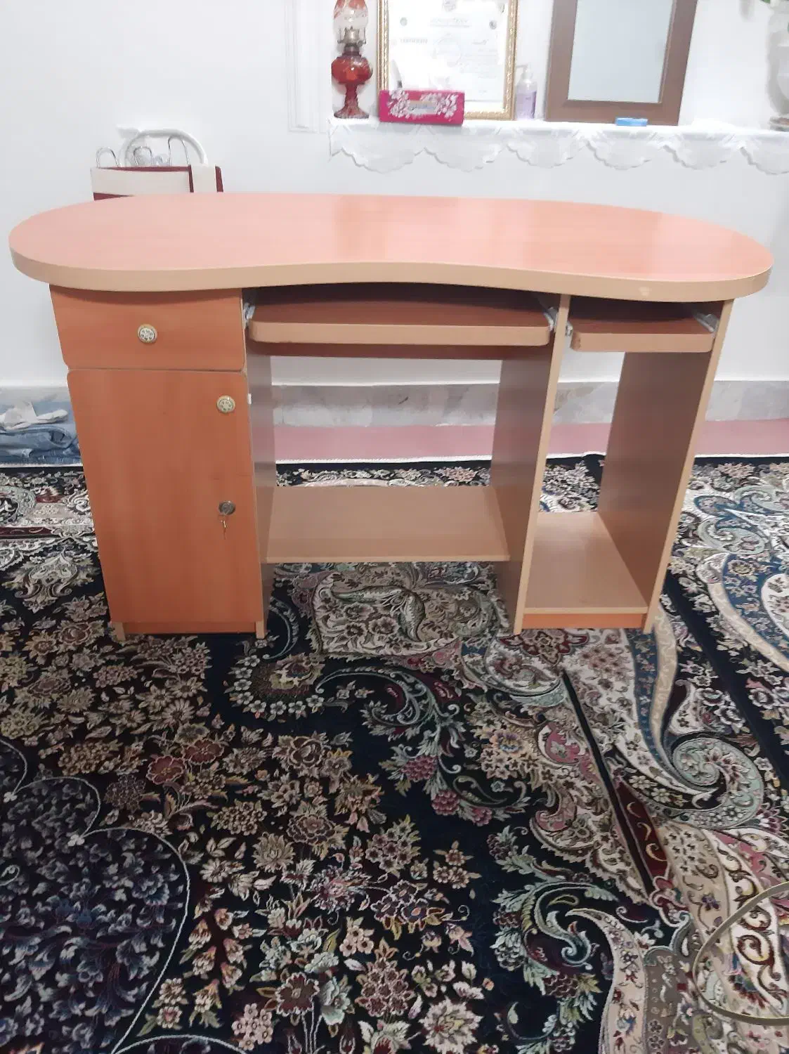 در حد نو|میز تحریر و کامپیوتر|سبزوار, علمدار|دیوار