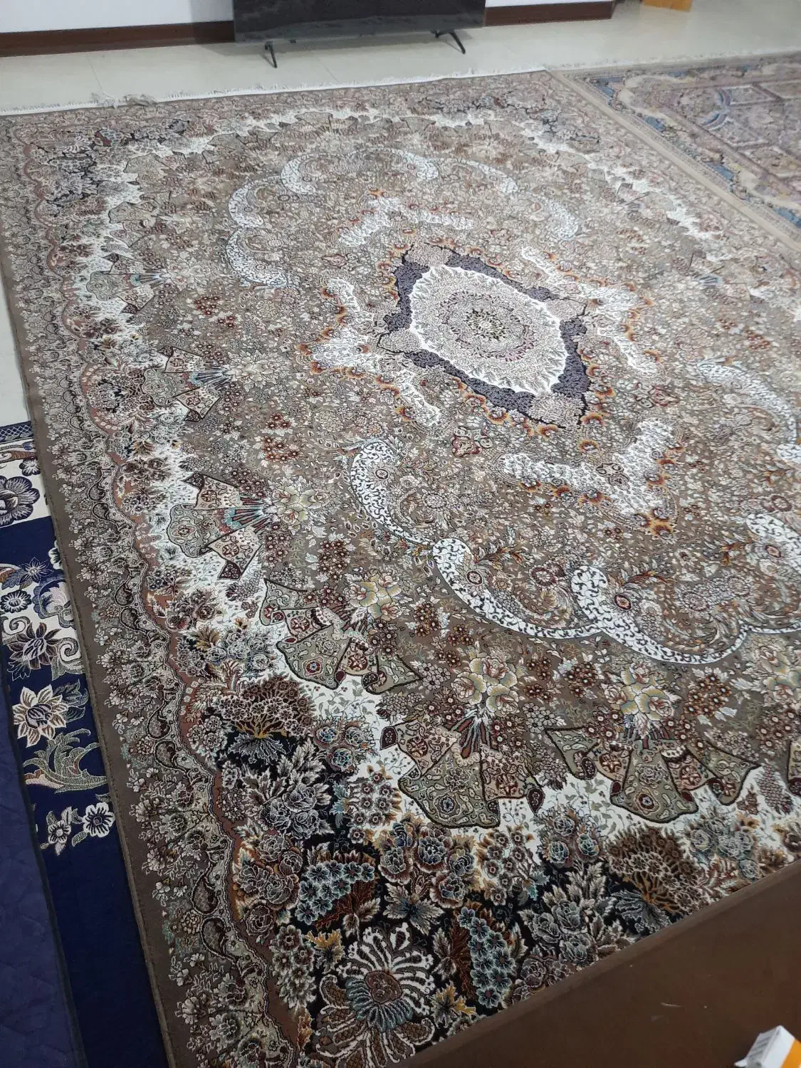 دوعددفرش۹متری هفتصدشانه درحدنو|فرش|کهریزک, |دیوار