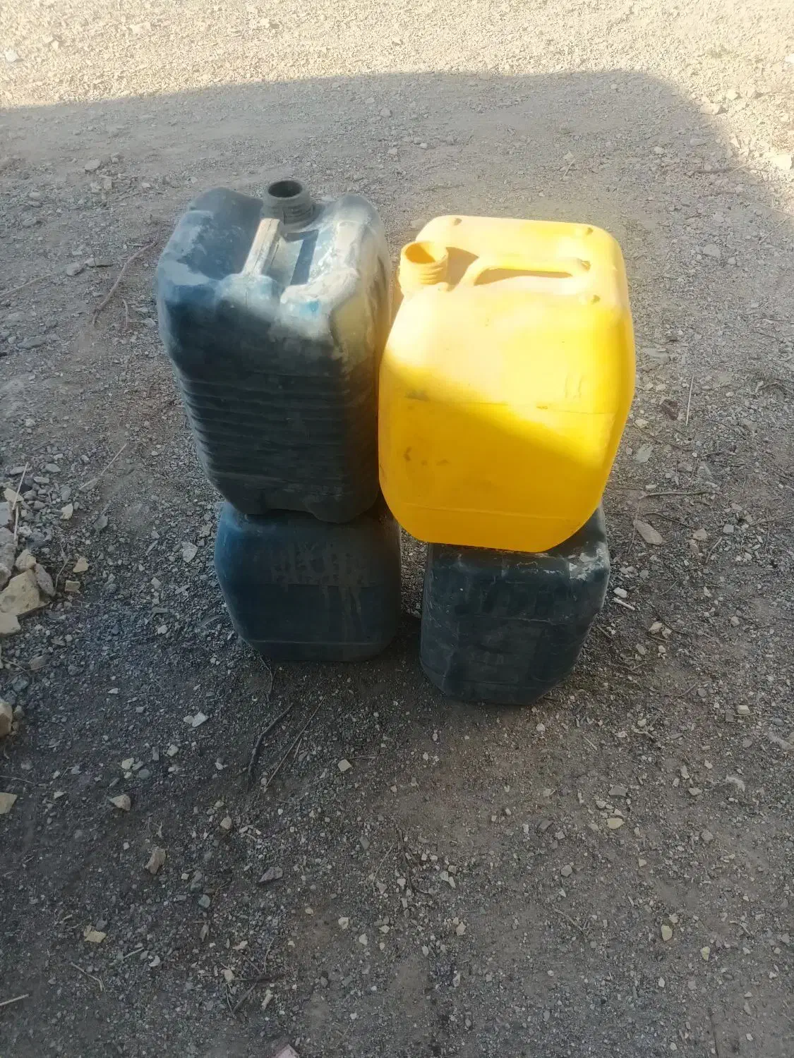 بیست لیتری|ظروف نگهدارنده، پلاستیکی، یک‌بارمصرف|اراک, |دیوار