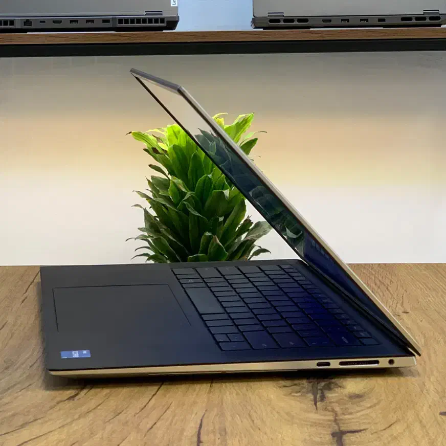 لپ‌تاپ Dell XPS 9510 / قدرت و زیبایی در یک لپ‌تاپ|رایانه همراه|مشهد, ارشاد|دیوار