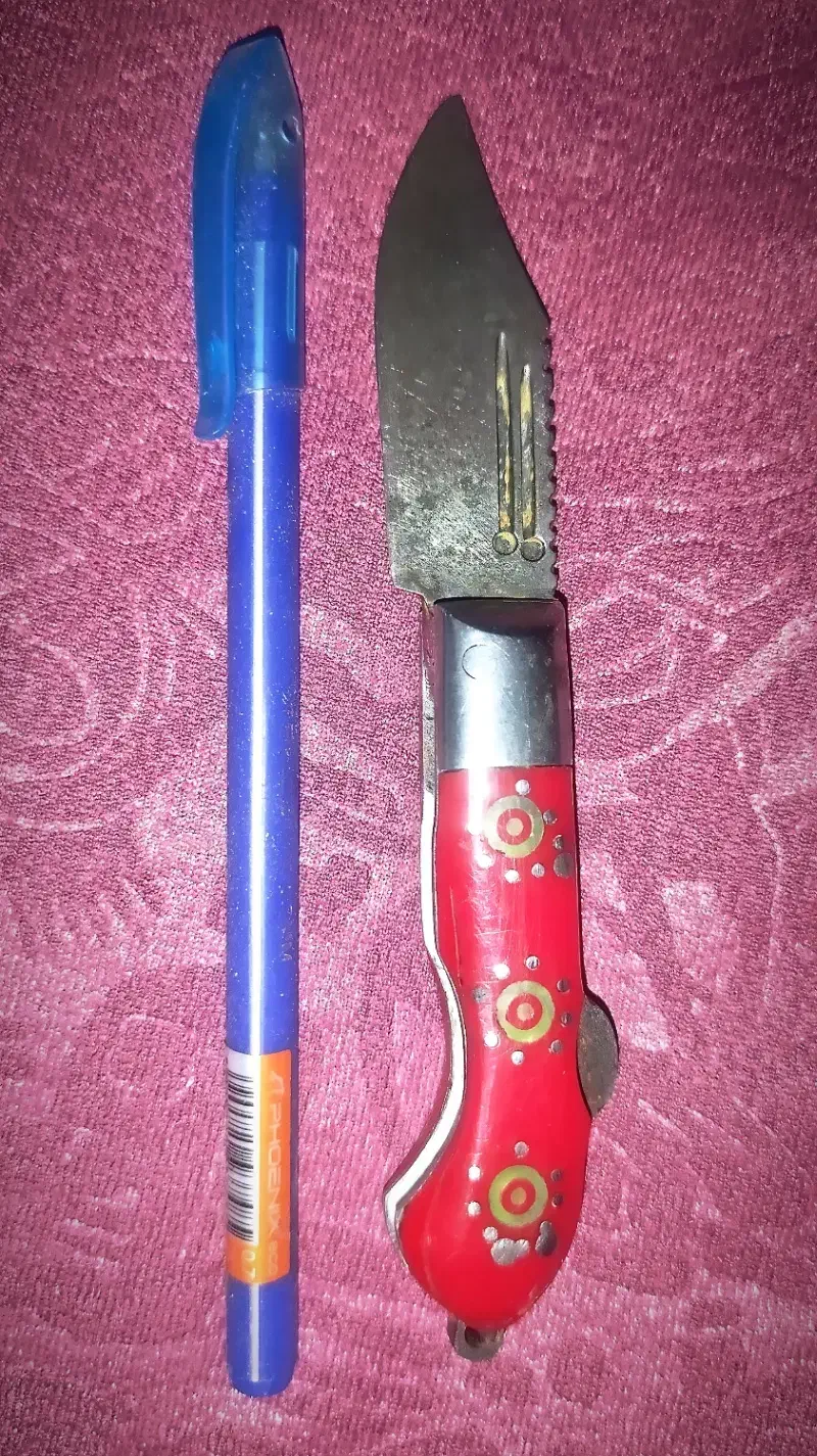 چاقوی بابا، خیلی قدیمی و کلکسیونی|کلکسیون اشیاء عتیقه|مراغه, |دیوار