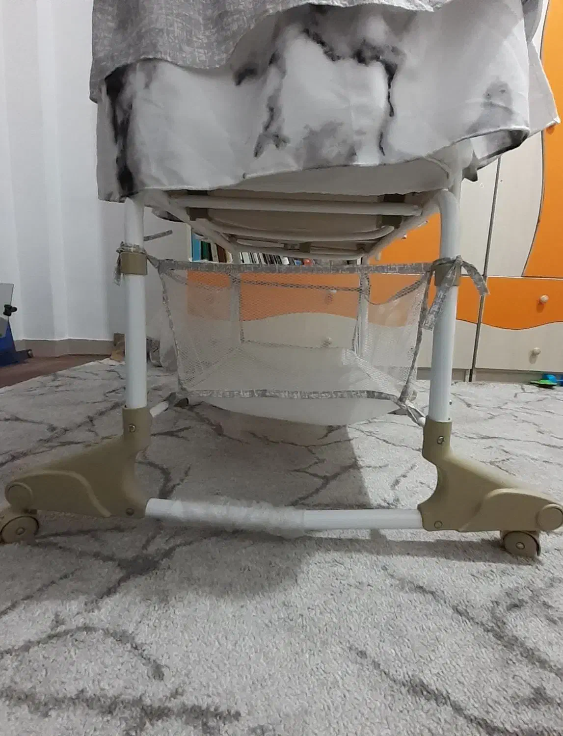 فروش گهواره|تخت و صندلی بچه|قم, پردیسان|دیوار