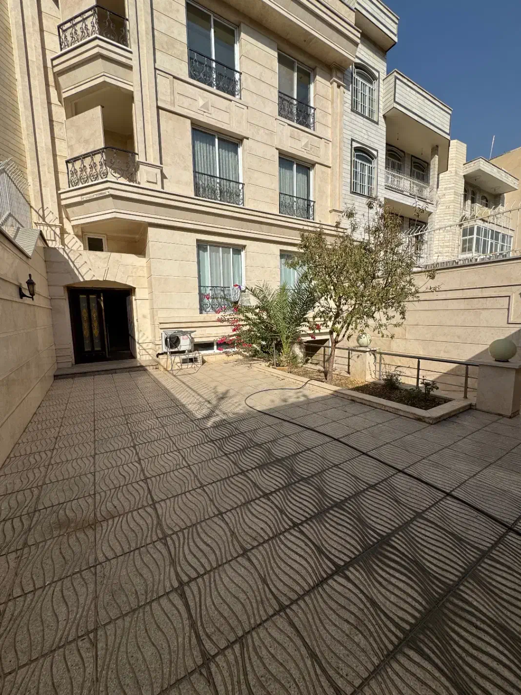 سه طبقه واحد دربستی/مناسب شرکت/شهرک راه آهن|اجارهٔ خانه و ویلا|تهران, گلستان (شهرک راه آهن)|دیوار