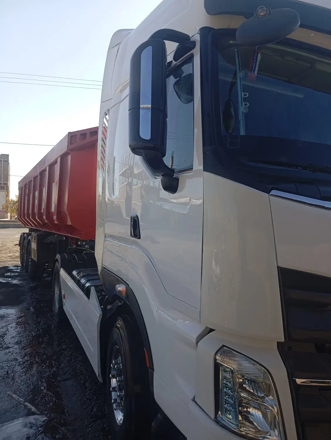 کشنده دافران|خودرو سنگین|بافت, |دیوار