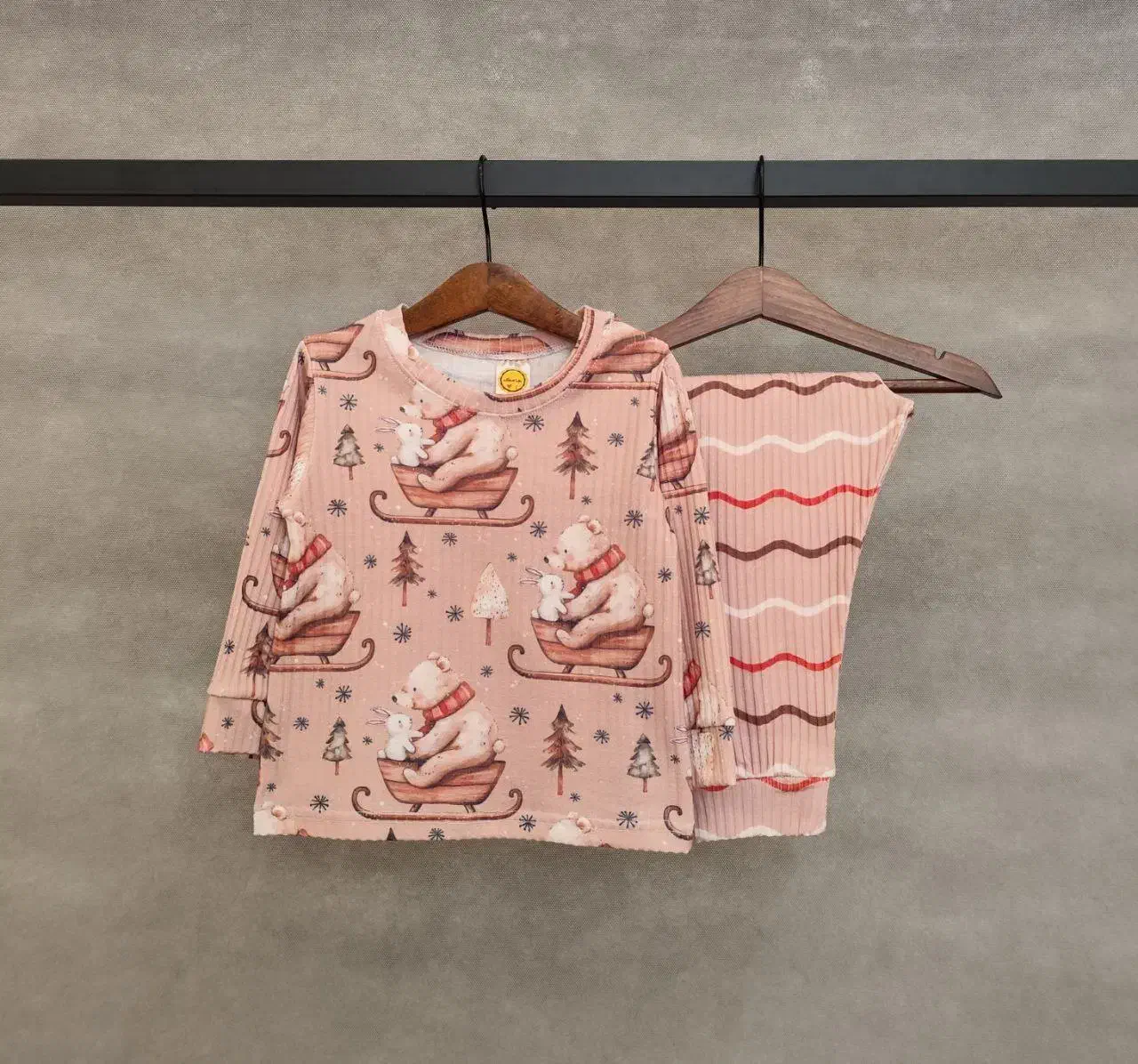 انواع ست راحتی دخترانه و پسرانه از ۳۵ تا ۵۵|کفش و لباس بچه|رشت, پاستوریزه|دیوار