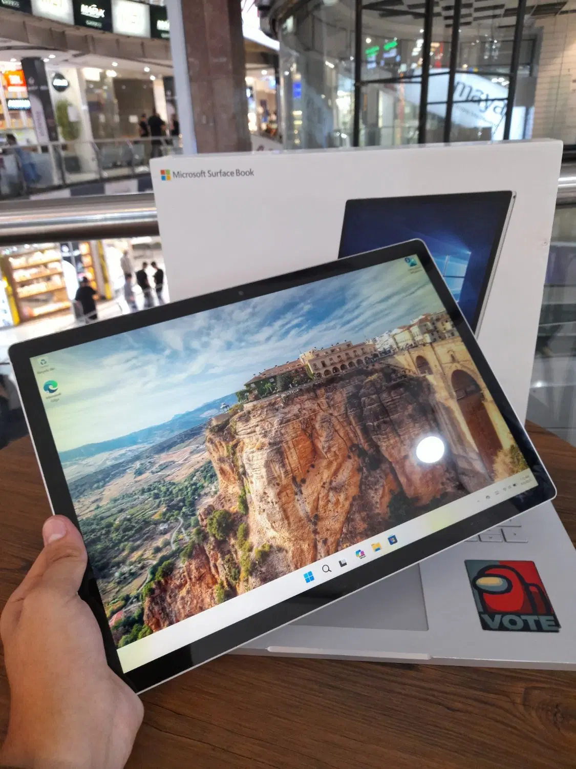 100 قطعه لپتاب SURFACE زیر قیمت امارات(تک و تعداد)|رایانه همراه|تهران, جردن|دیوار