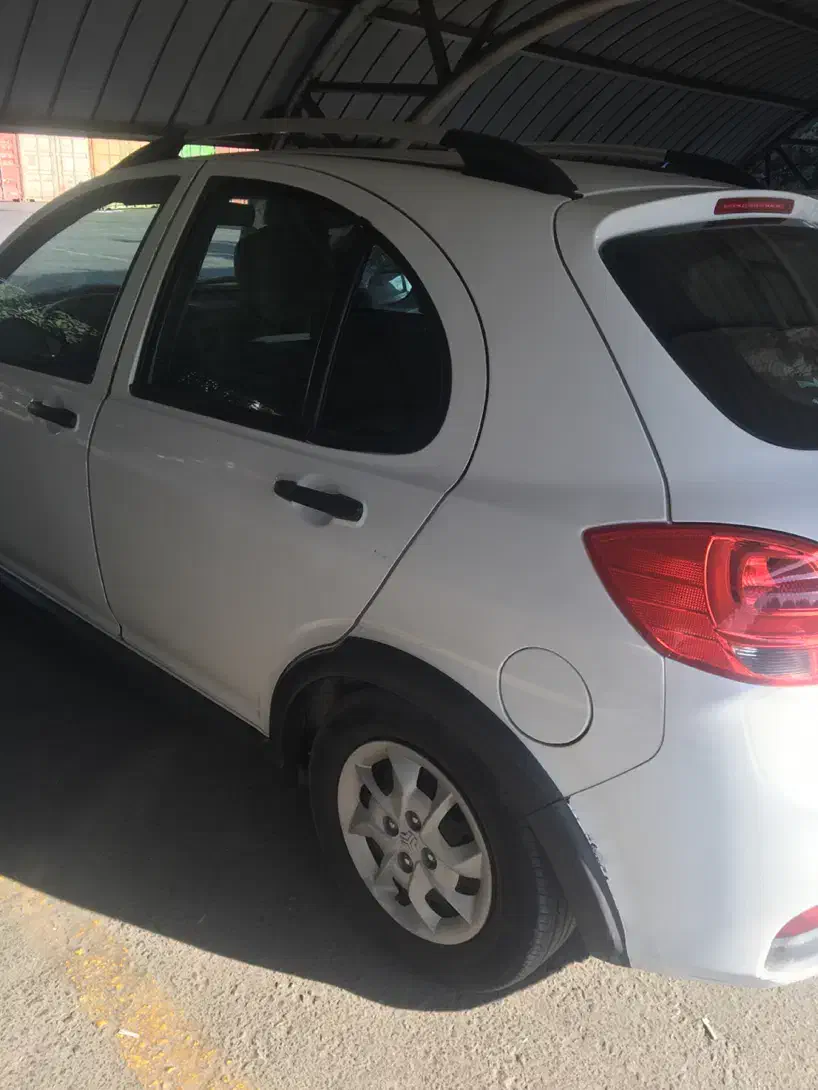 ماشین کوییک سفید ۱۴۰۰|خودرو سواری و وانت|بندرعباس, |دیوار