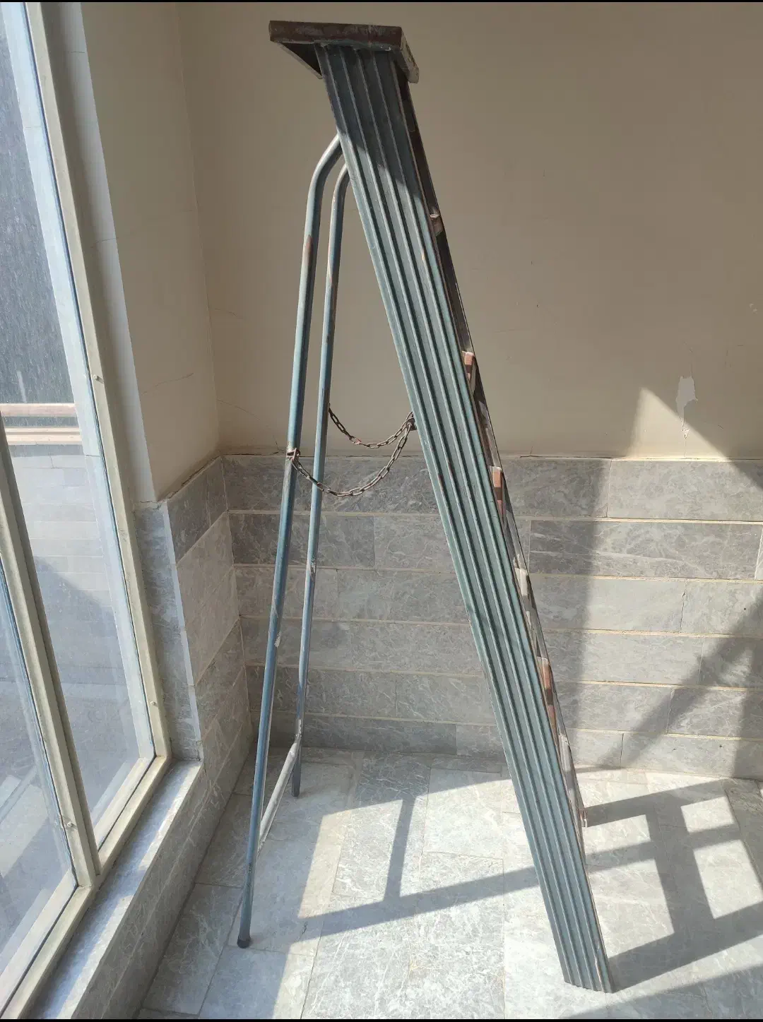 نردبان فلزی ۷پله|ابزارآلات|اندیشه, اندیشه فاز ۱|دیوار