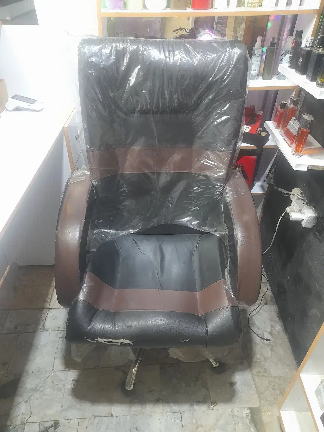 صندلی اداری|مبلمان اداری|مشهد, موعود|دیوار