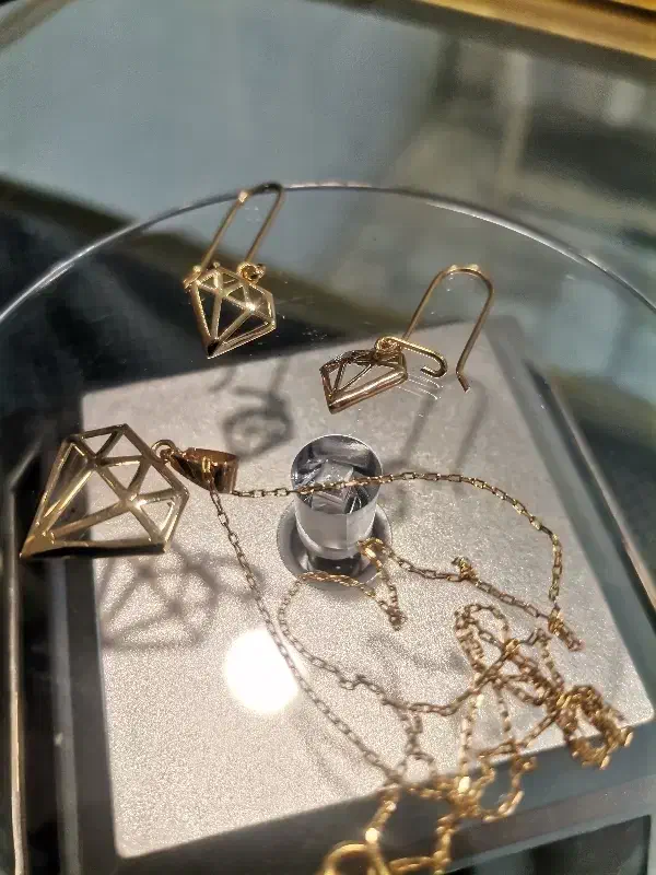 طلای شکل الماس نو کم اجرت|جواهرات|بناب, |دیوار