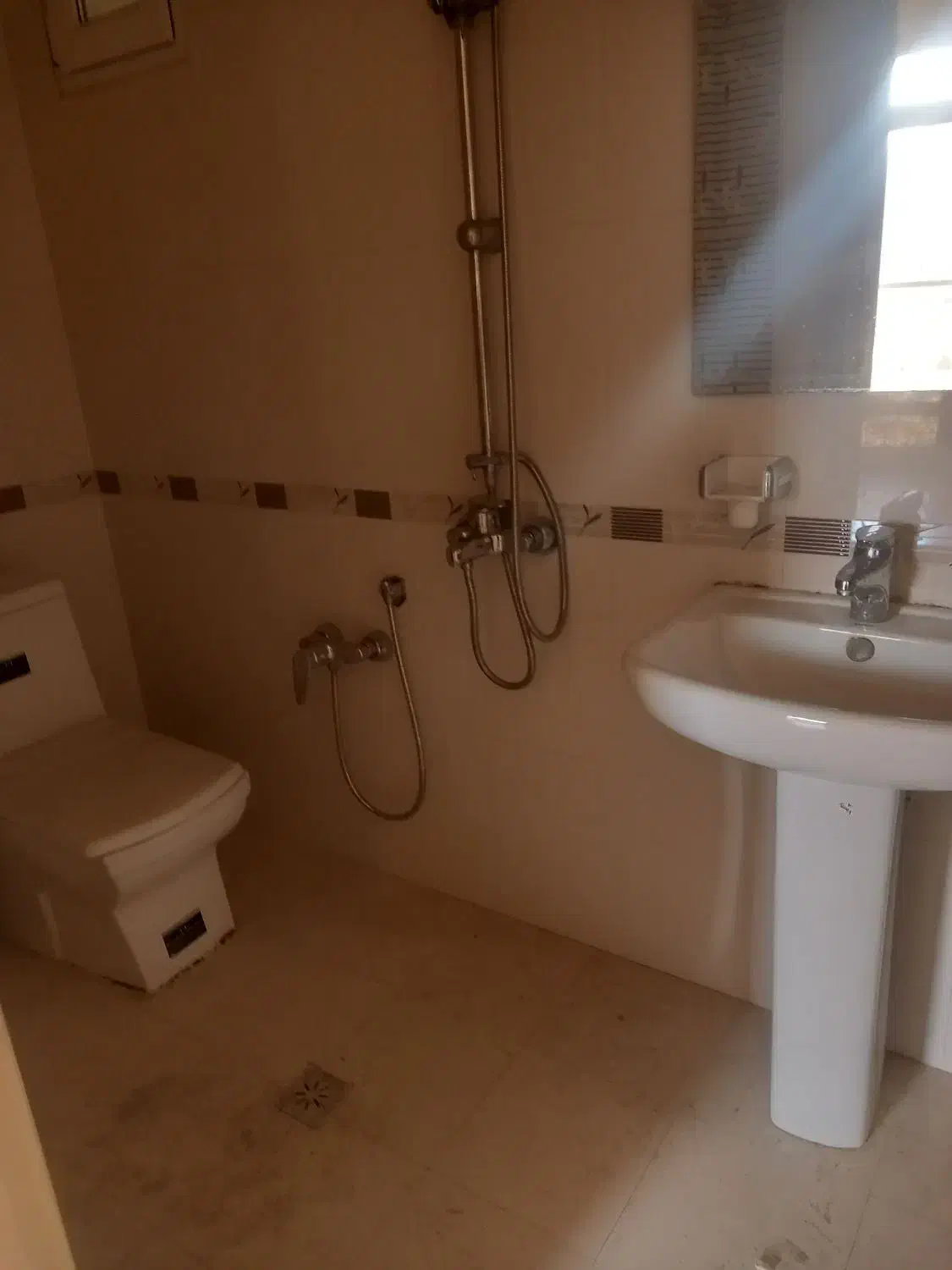 ۱۳۰متر ۳ خواب ابن سینا