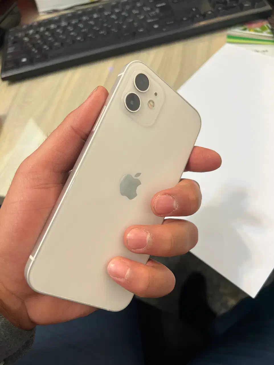 گوشی ۱۲نرمال فوق العاده تمیز|موبایل|اصفهان, آبشار|دیوار