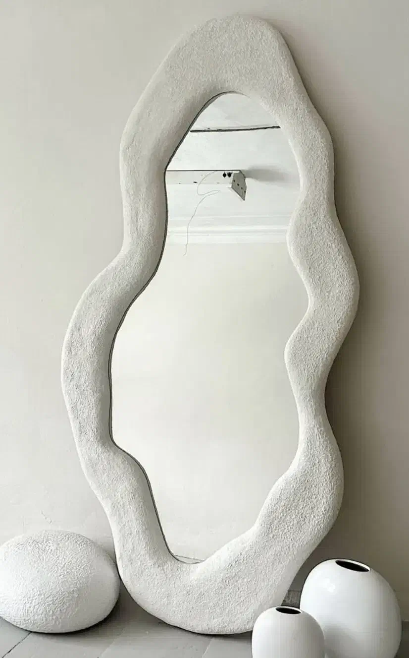 آیینه دفرمه|آینه|ساوه, |دیوار