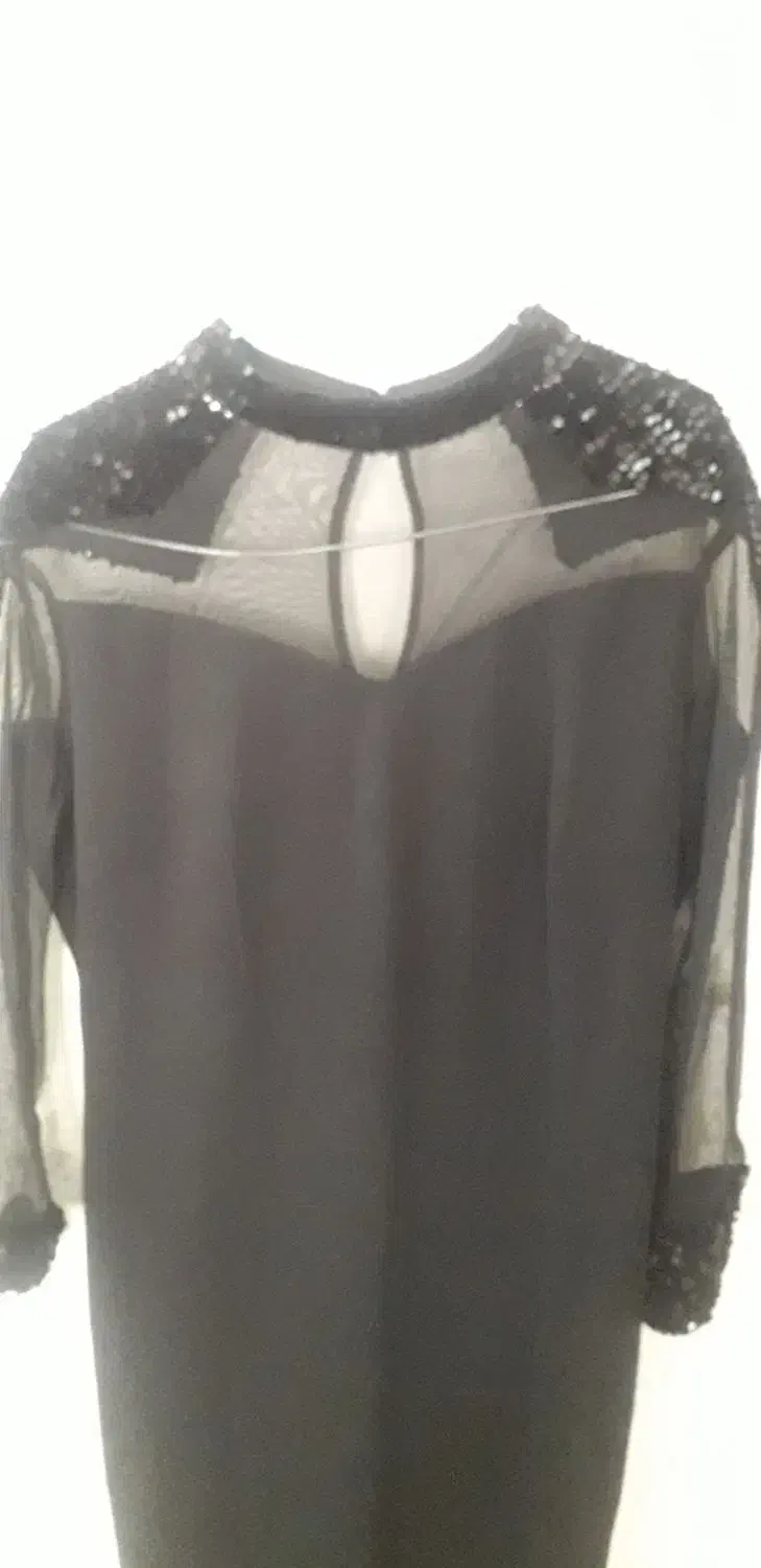 لباس مجلسی|لباس|ری, شهادت|دیوار