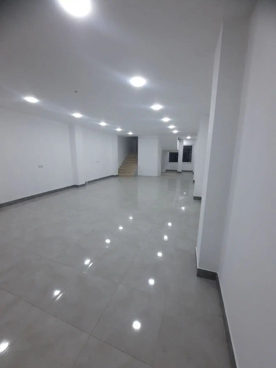 مغازه ۳۶۰ متر درسه طبقه (ناصری)|اجارهٔ مغازه و غرفه|نور, |دیوار