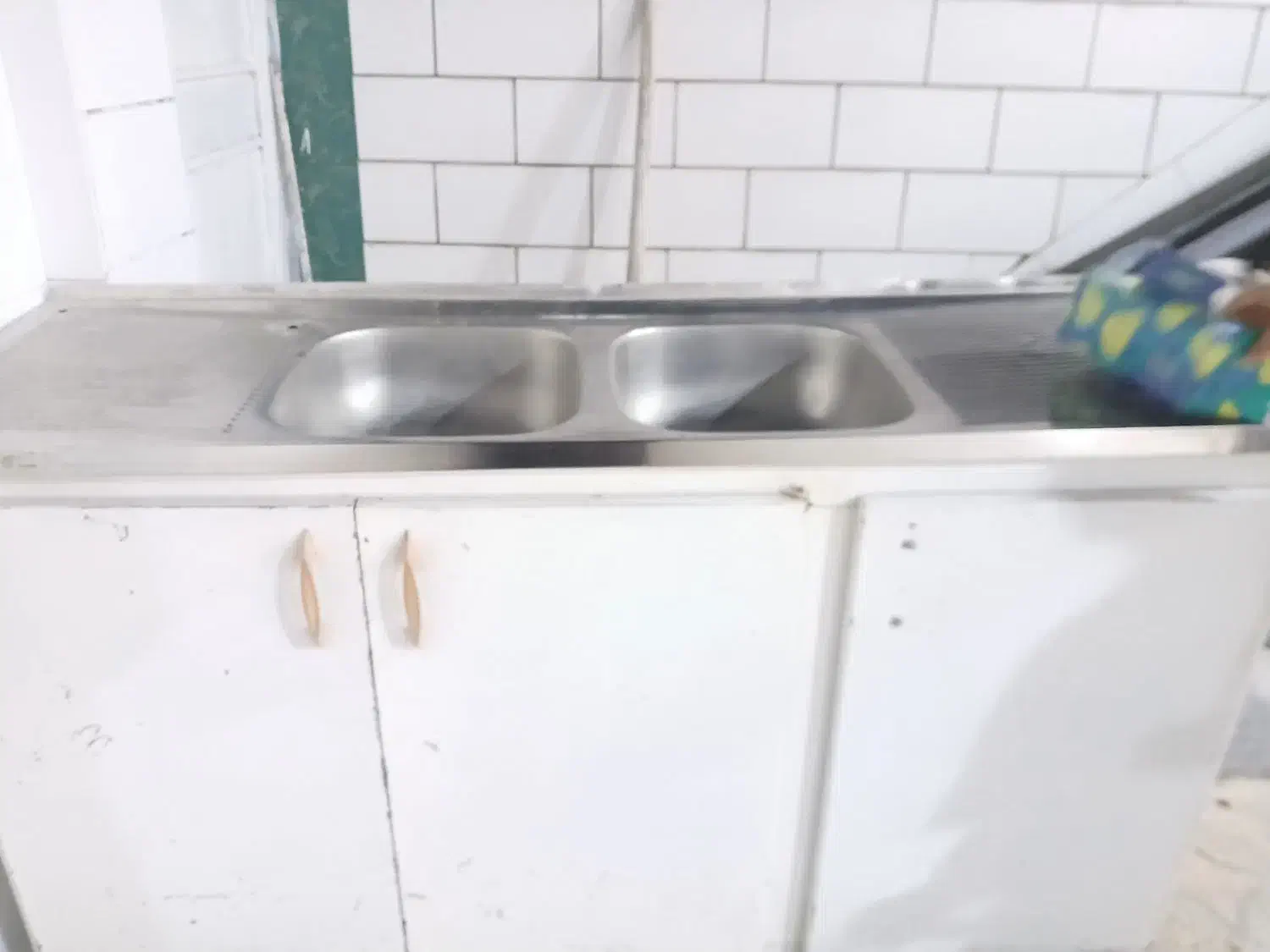 سینک‌ وکابینت|آب‌چکان و نظم‌دهنده ظروف|دوگنبدان, |دیوار