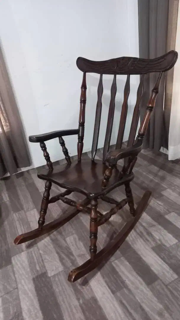 صندلی رایت استفاده نشده نو هست|صندلی و نیمکت|بندر انزلی, پردیس|دیوار