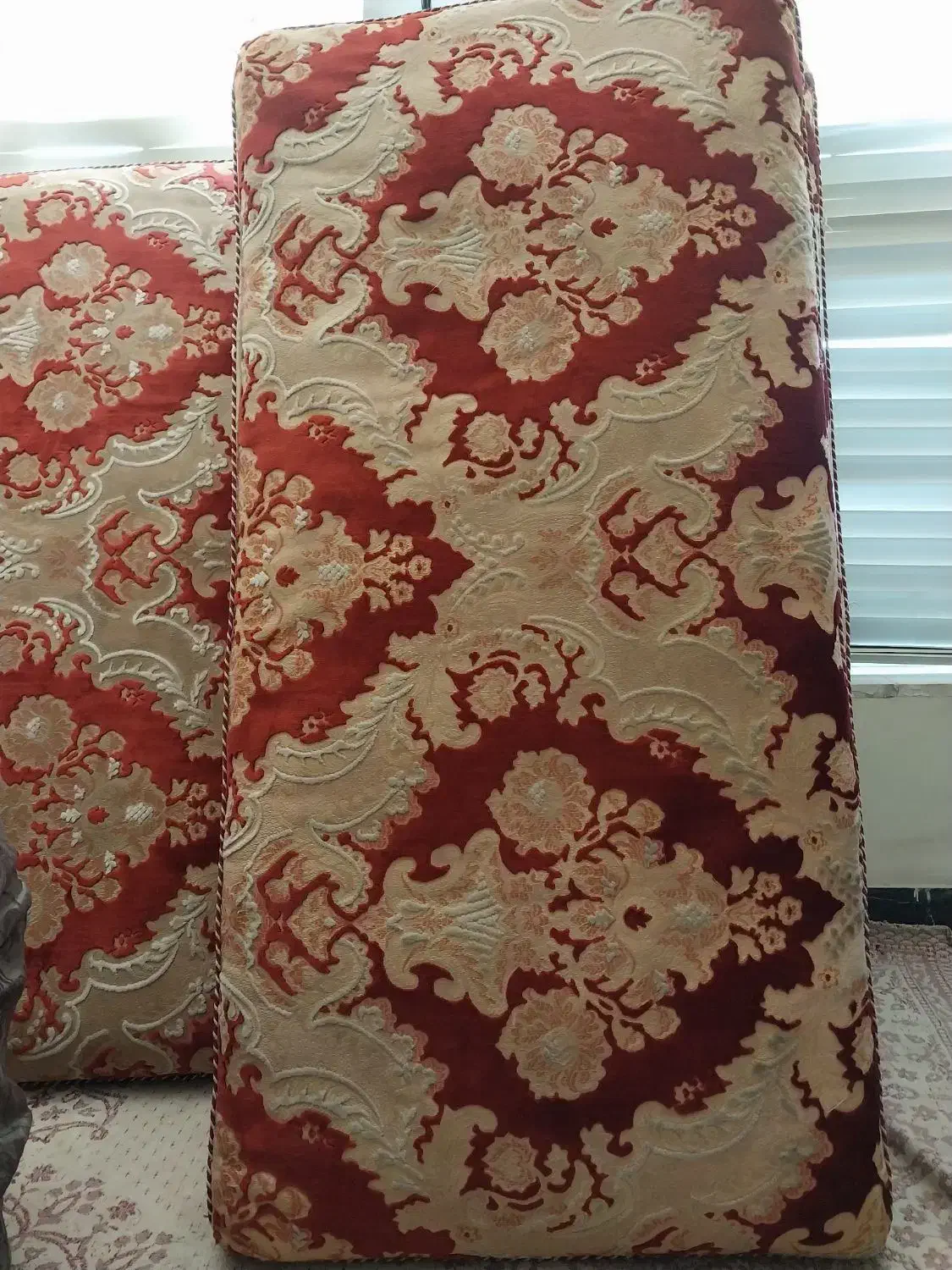 پشتی بزرگ|پشتی|شیراز, درکی|دیوار