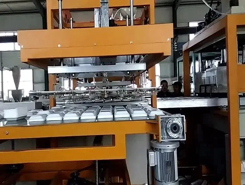 استخدام فوری نیروی ساده با غذا و جای خواب|استخدام صنعتی، فنی، مهندسی|تهران, صادقیه|دیوار