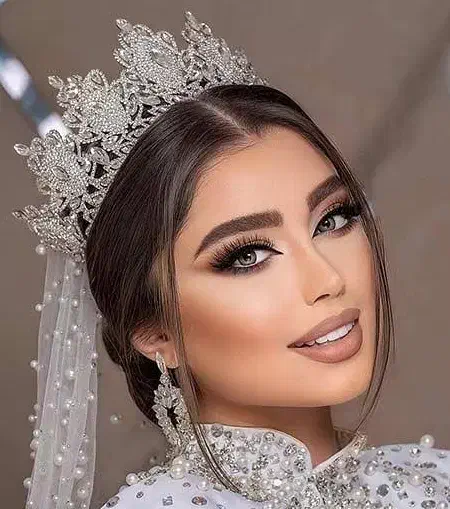 میکاپ عروس|خدمات آرایشگری و زیبایی|بم, |دیوار