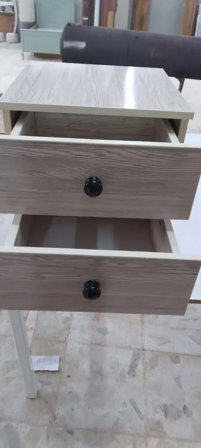 پاتختی|تخت و سرویس خواب|صومعه‌سرا, |دیوار