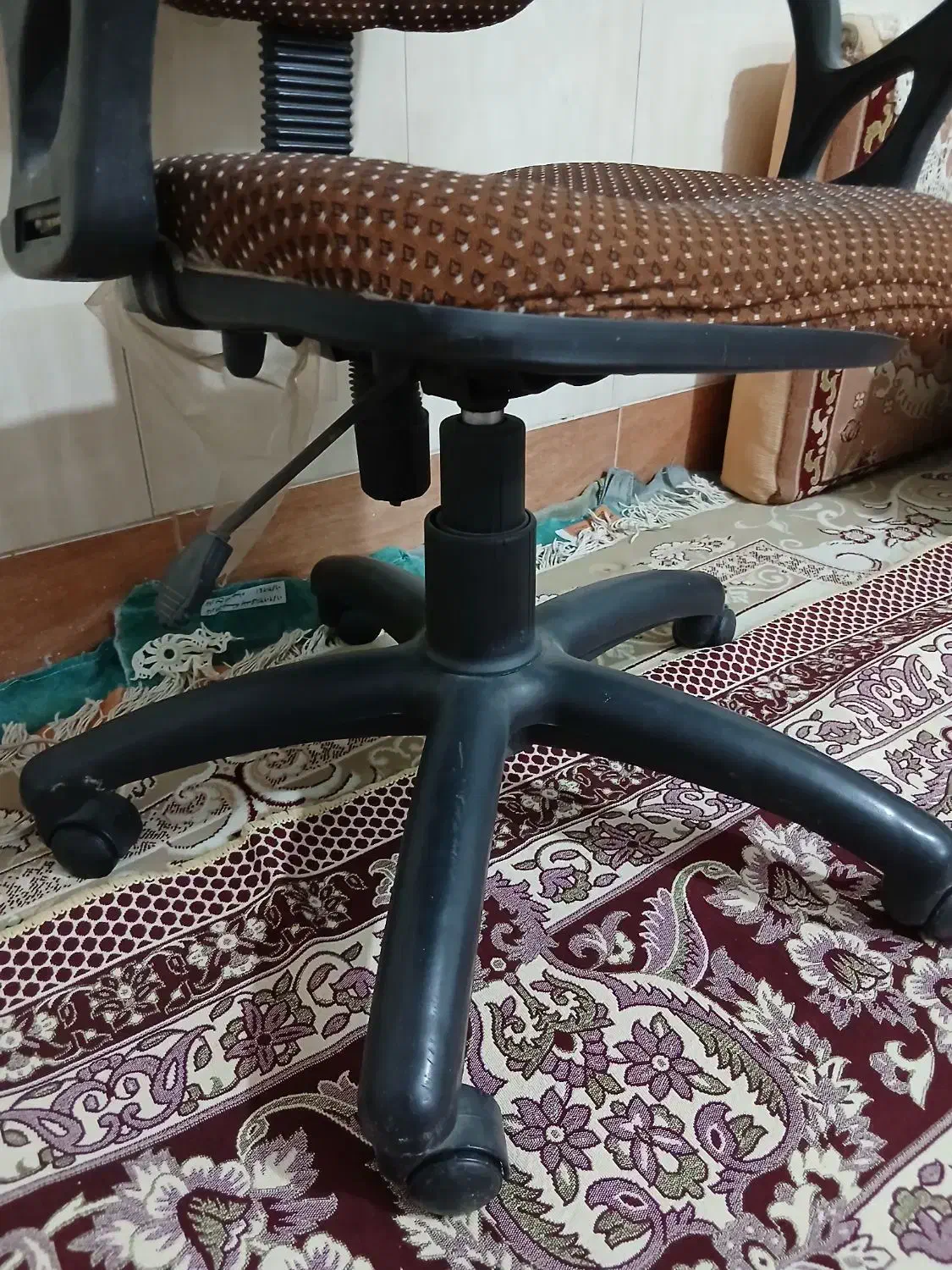 صندلی|مبلمان اداری|قم, شهر قائم|دیوار