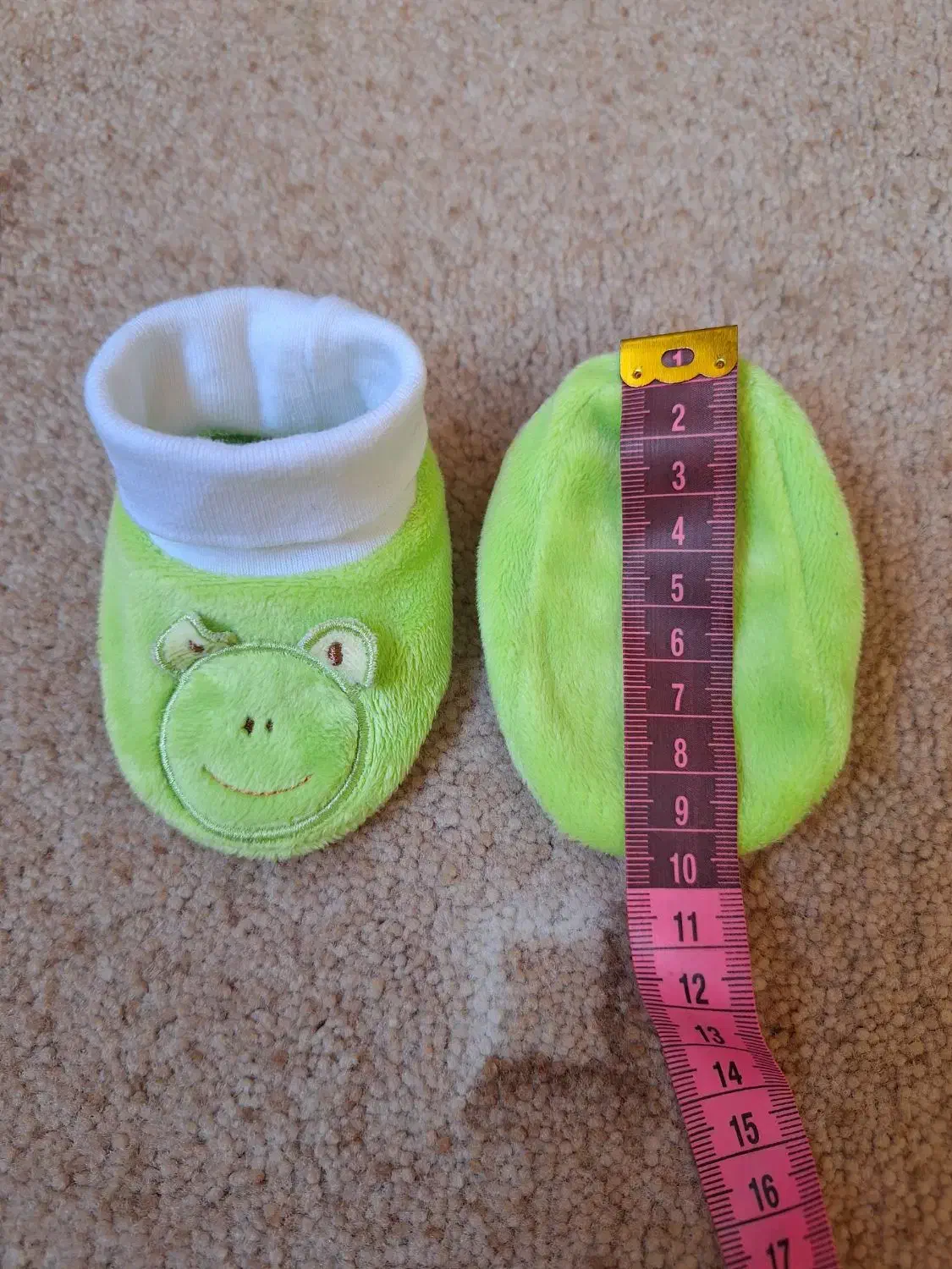 پاپوش|کفش و لباس بچه|بابل, |دیوار