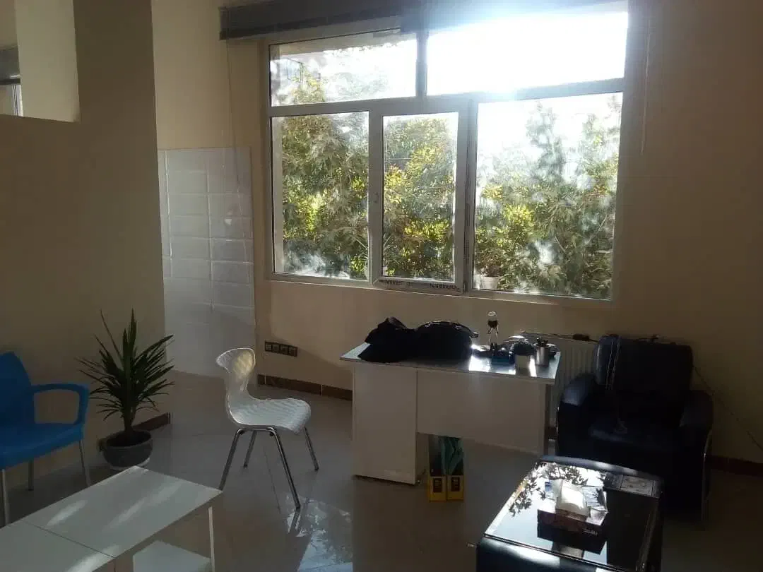 فروش واحد اداری تجاری بهترین لوکیشن|فروش دفتر کار، اتاق اداری، مطب|کرمانشاه, |دیوار