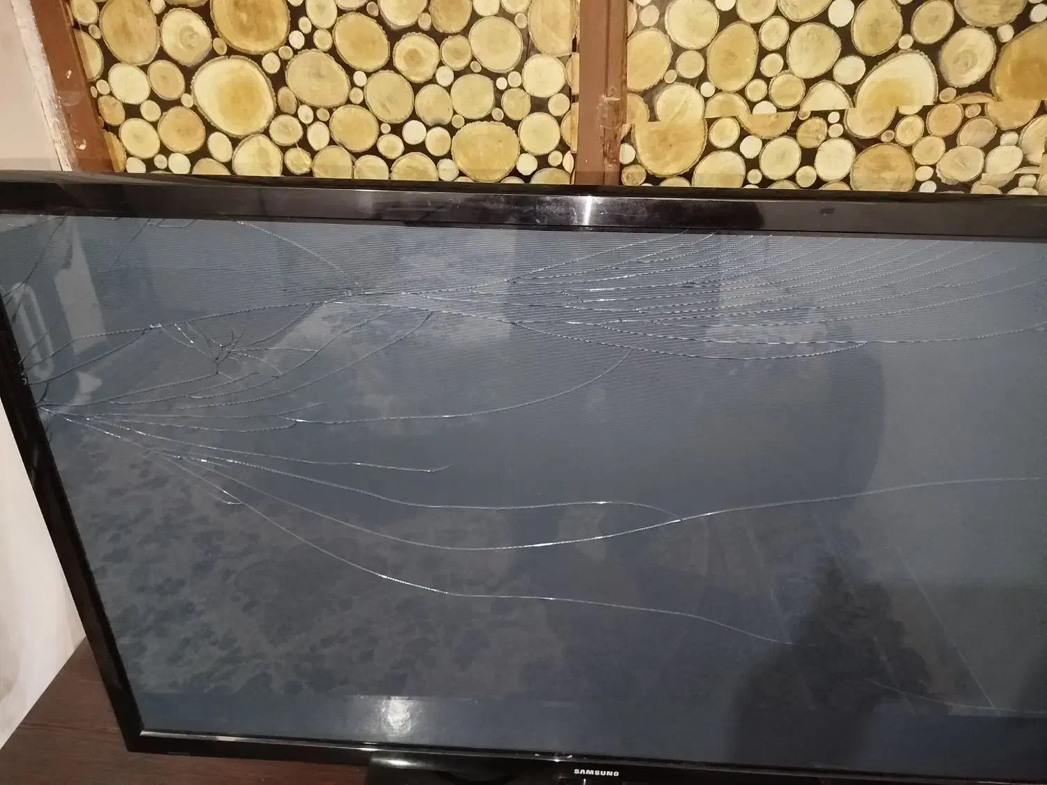 ال سی دی 43اینچ سامسونگ در زهک|تلویزیون و پروژکتور|زهک, |دیوار