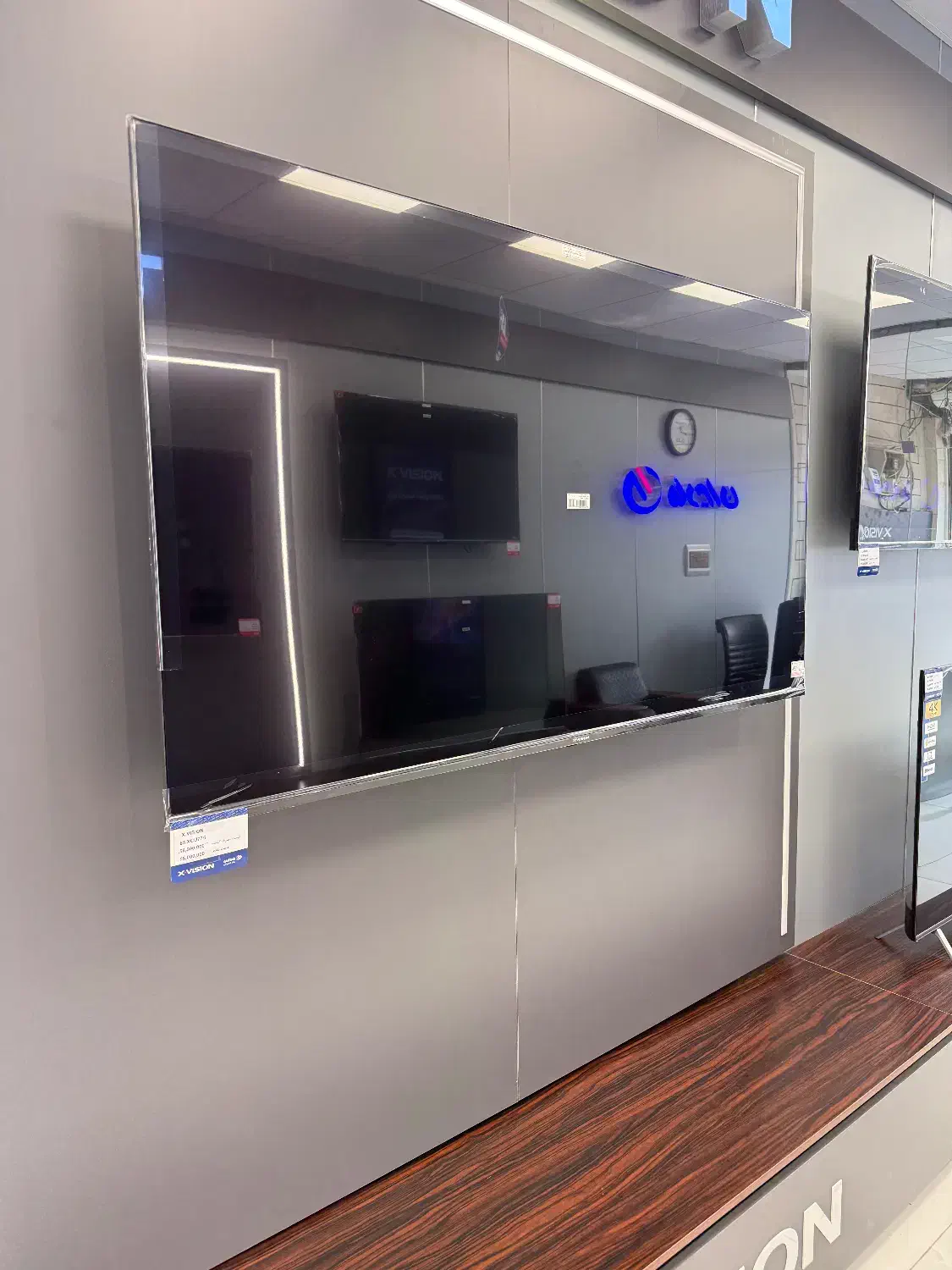 تلوزیون از دم قسط|تلویزیون و پروژکتور|برخوار, |دیوار