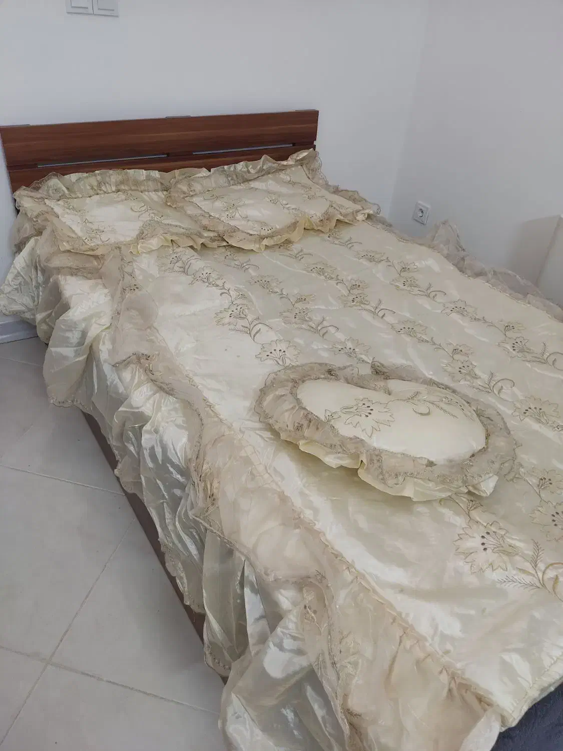 روتختی عروس|سرویس روتختی|اصفهان, دانشگاه اصفهان|دیوار