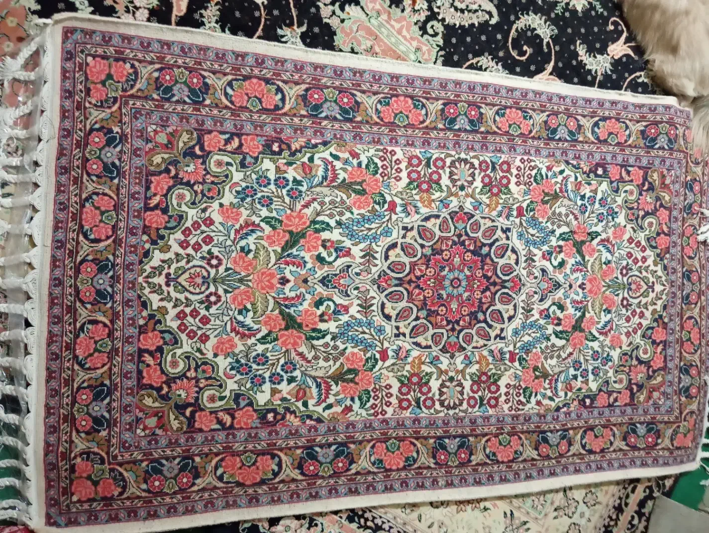 فرش دومتری دستبافت|فرش|همدان, |دیوار