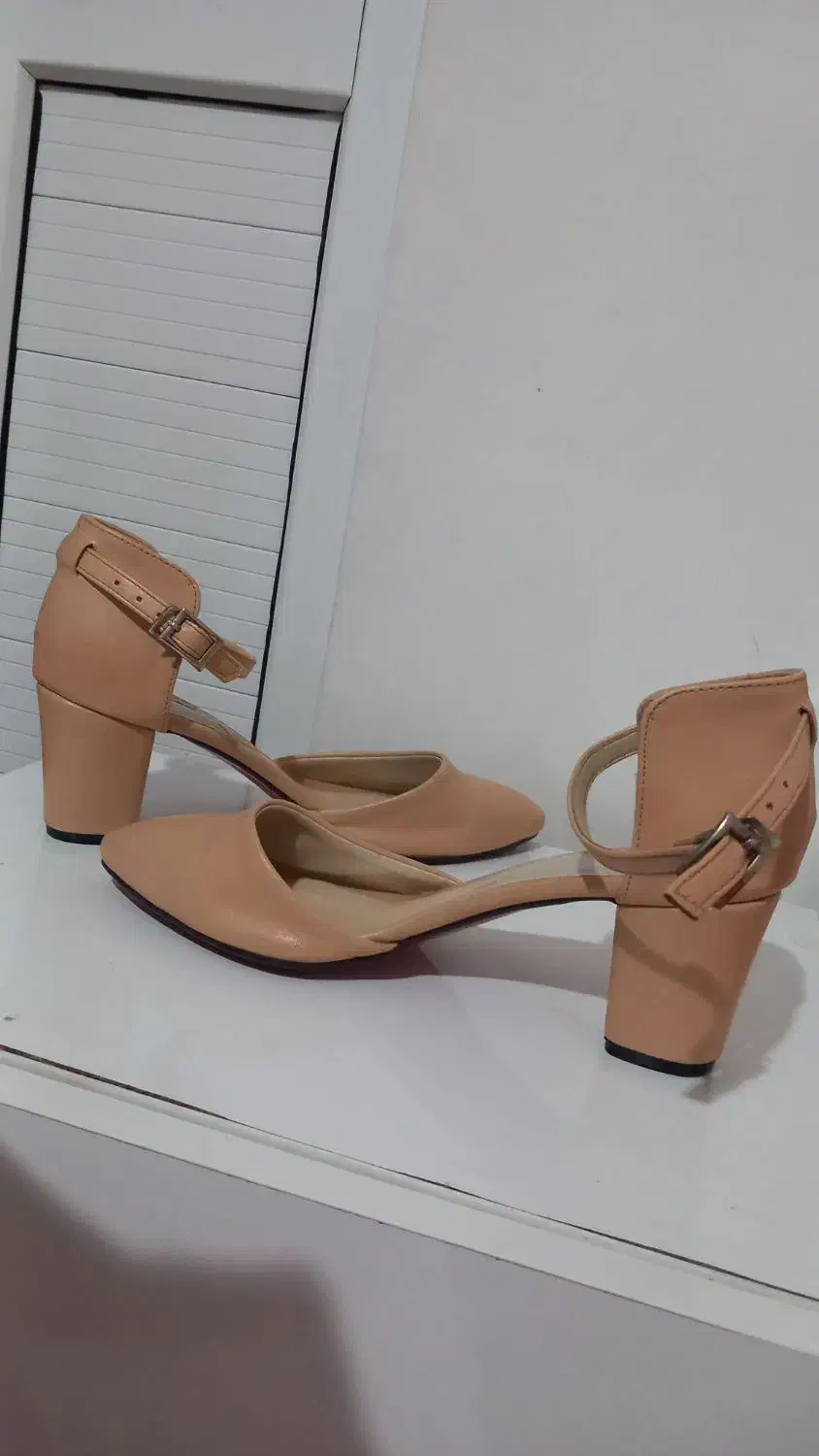 کفش|کیف، کفش، کمربند|اردبیل, |دیوار