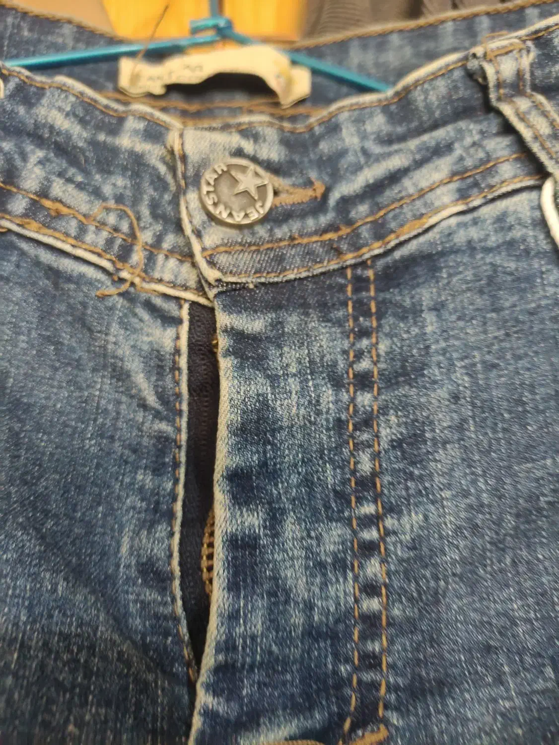 شلوار جین جذب ۹۰ و شومیز کیمینویی سبز|لباس|نجفآباد, بازار|دیوار