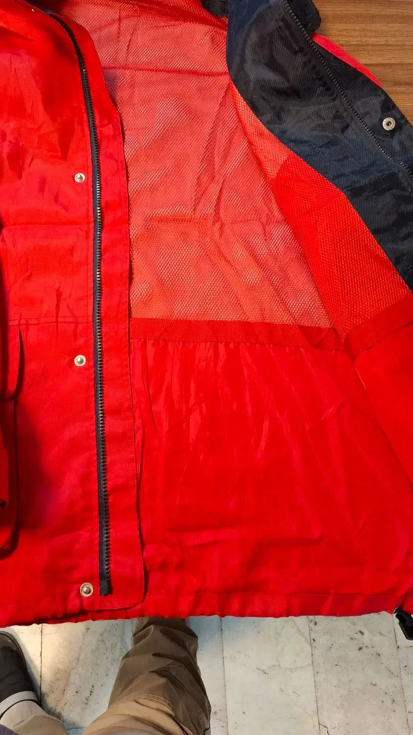 بادگیر|لباس|کرج, برغان|دیوار