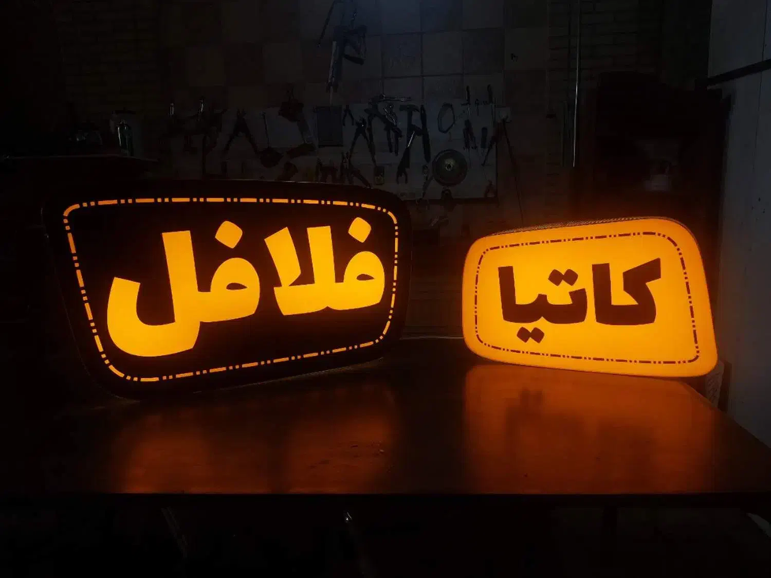 ساخت و اجرا انواع تابلوهای تبلیغاتی چلنیوم و...|خدمات پیشه و مهارت|قم, کیوانفر|دیوار