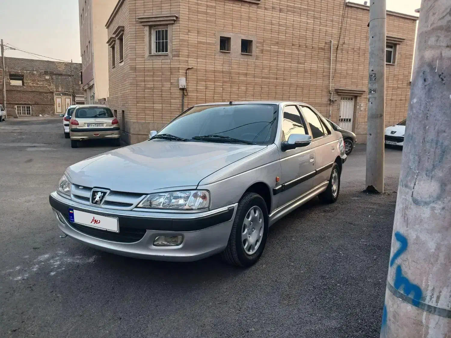 پارس ۱۳۸۷ فرانسوی بدون رنگ وبدون آفتاب سوختگی|خودرو سواری و وانت|کاشان, کوی اداره گاز|دیوار