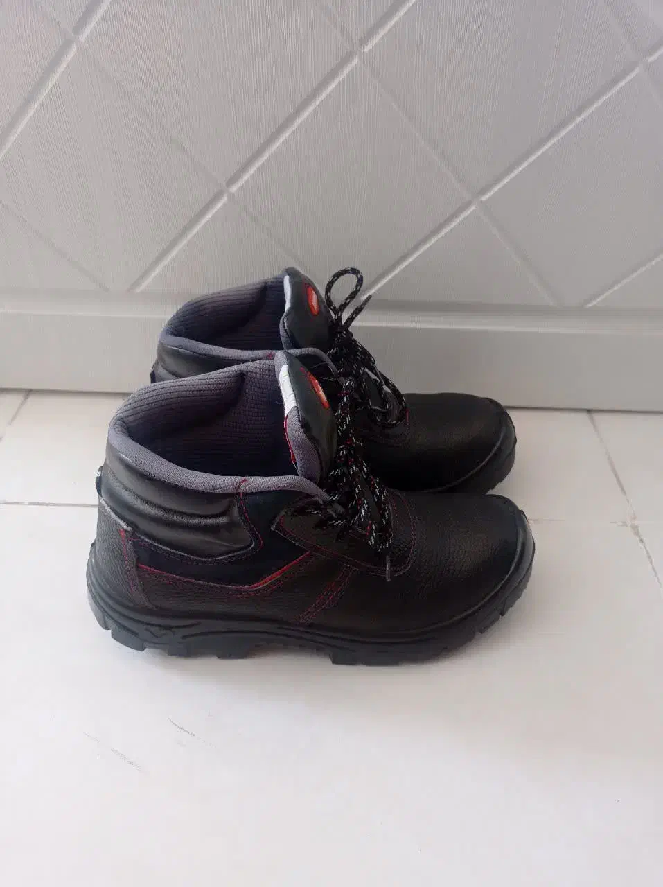 کفش ایمنی نو|کیف، کفش، کمربند|شاهینشهر, شهرک گلدیس|دیوار