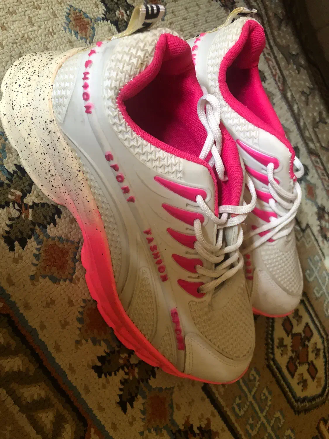 کتونی زنانه|کیف، کفش، کمربند|قم, امامزاده ابراهیم|دیوار