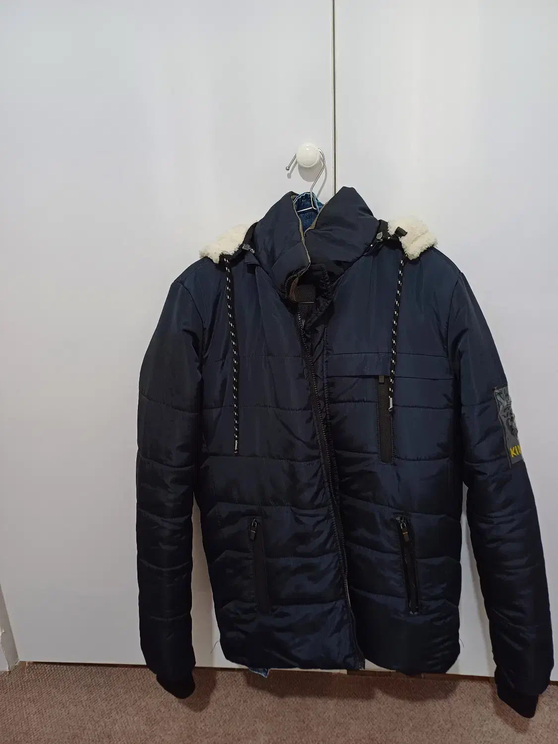 کافشن|لباس|آستانه اشرفیه, |دیوار