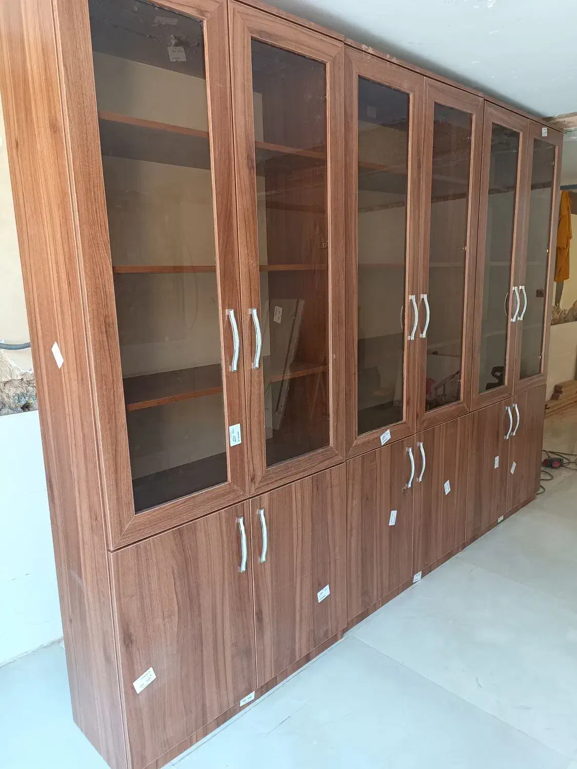 مجری مصنوعات ام دی اف و ساخت کابینت|کتابخانه، شلف، قفسه‌های دیواری|شیراز, عادل آباد|دیوار