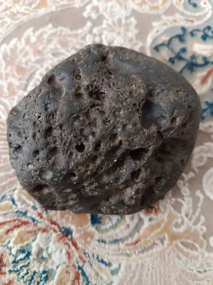 شهاب سنگ|کلکسیون اشیاء عتیقه|پرند, فاز ۶|دیوار