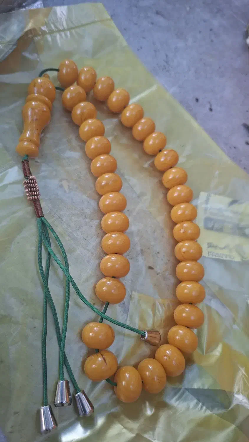 تسبیح سندلوس رگه دار|کلکسیون اشیاء عتیقه|خرم‌آباد, |دیوار