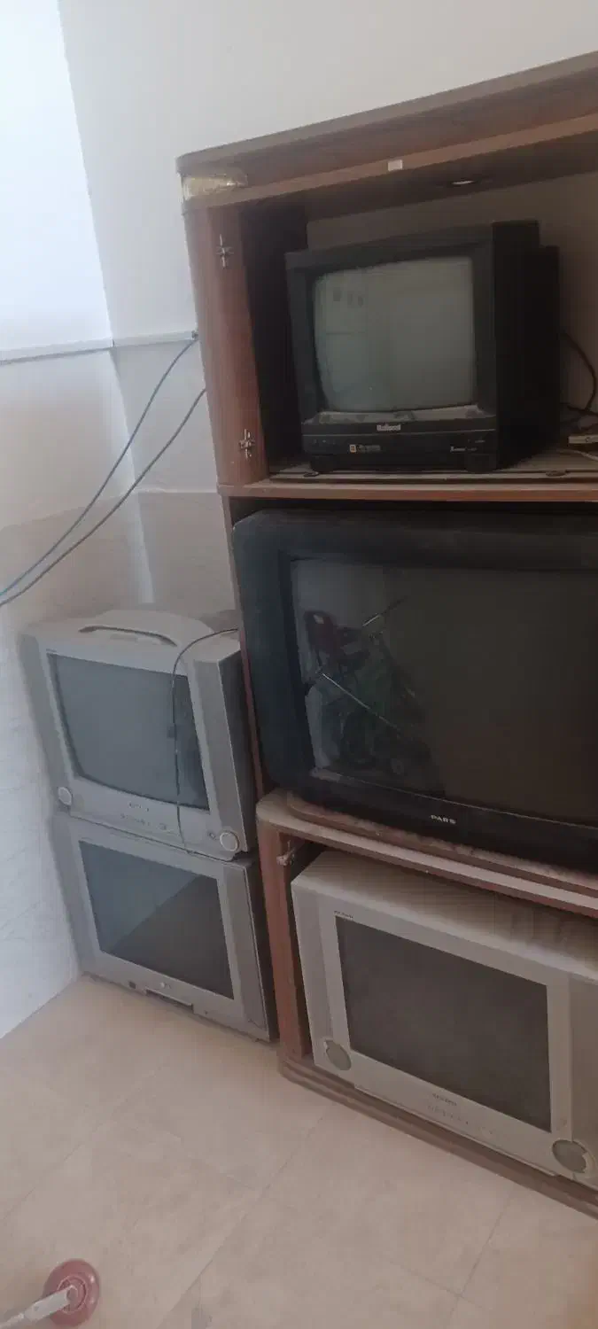 تلوزیون۲۱ اینچ|تلویزیون و پروژکتور|یزد, |دیوار