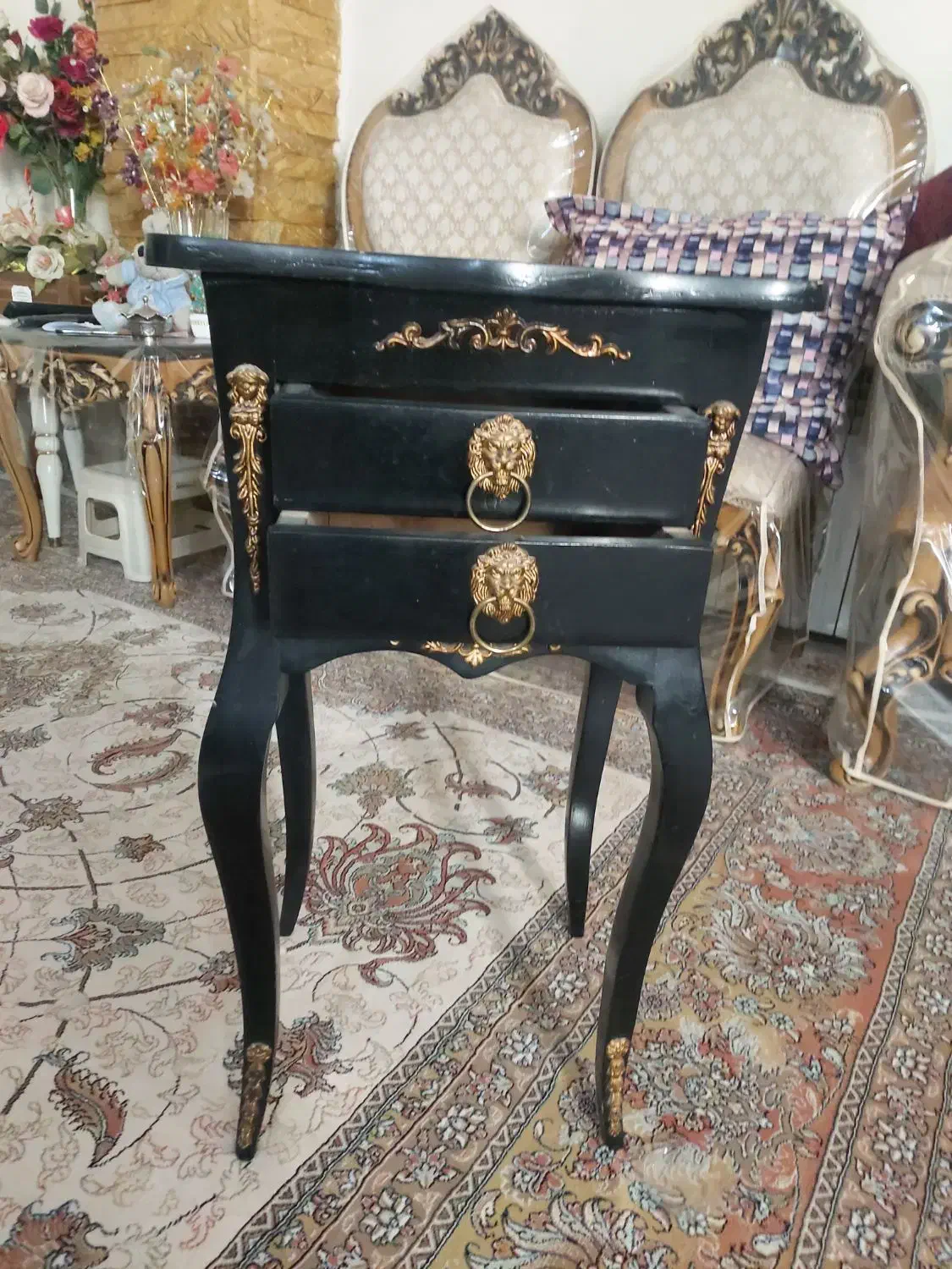 صندلی|صندلی و نیمکت|اسلام‌شهر, شهرک مفیدی|دیوار