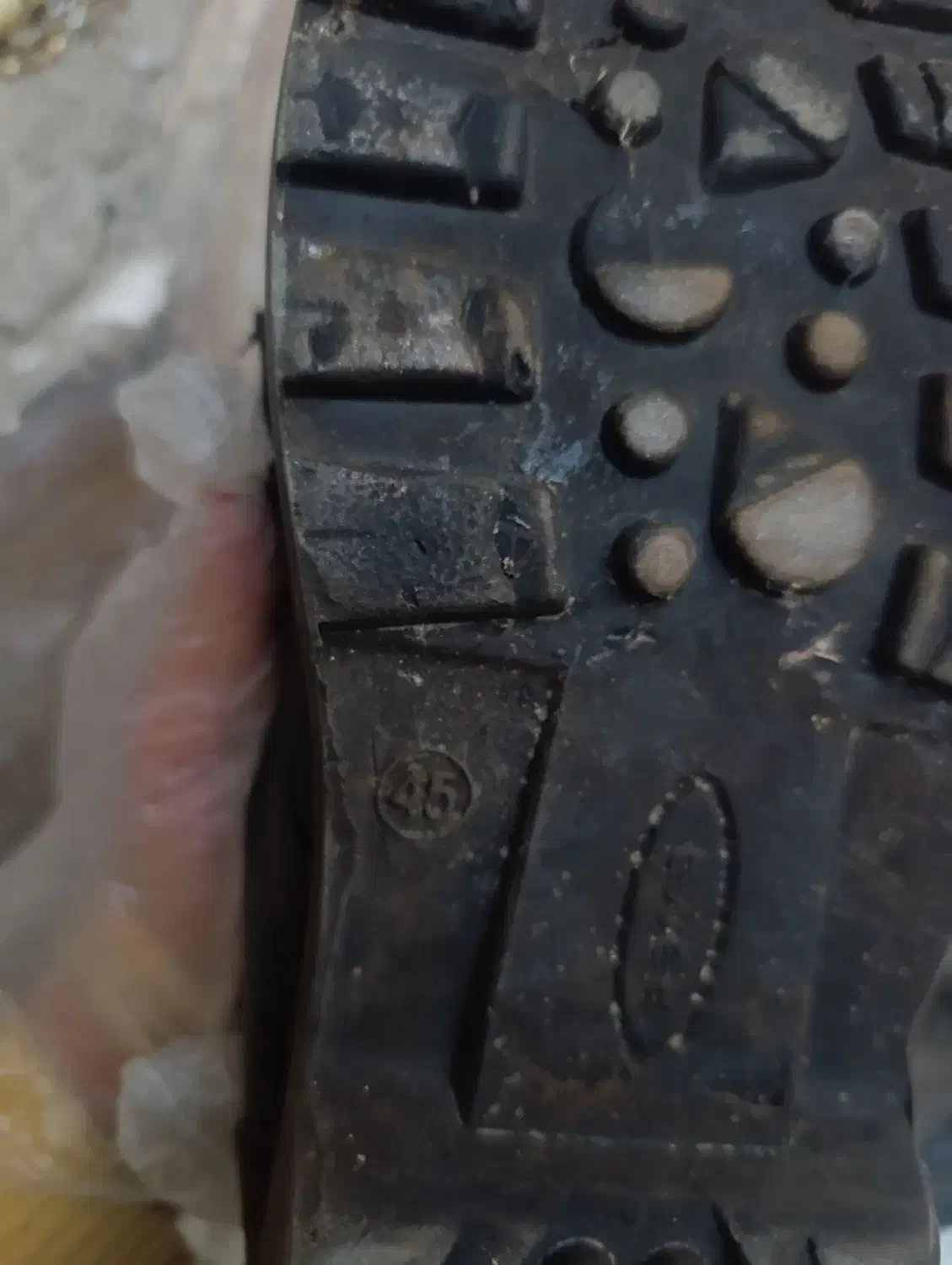 پوتین سالم|کیف، کفش، کمربند|بروجرد, |دیوار