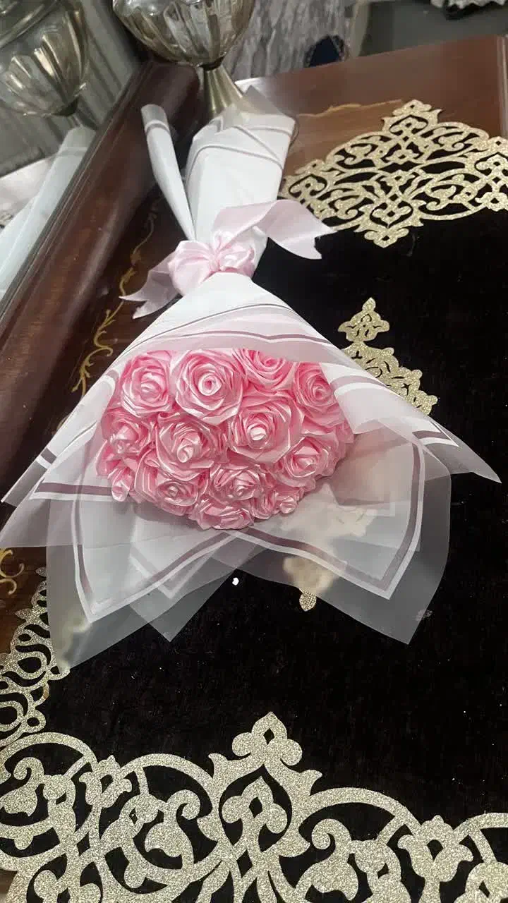 گل رز ربانی|گل مصنوعی|قم, شهید صیاد شیرازی|دیوار