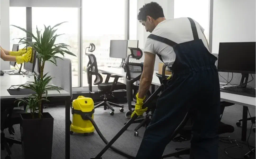 شرکت خدماتی ونظافتی  بزرگمهر با بهترین قیمت|خدمات نظافت|اصفهان, ملک‌شهر|دیوار