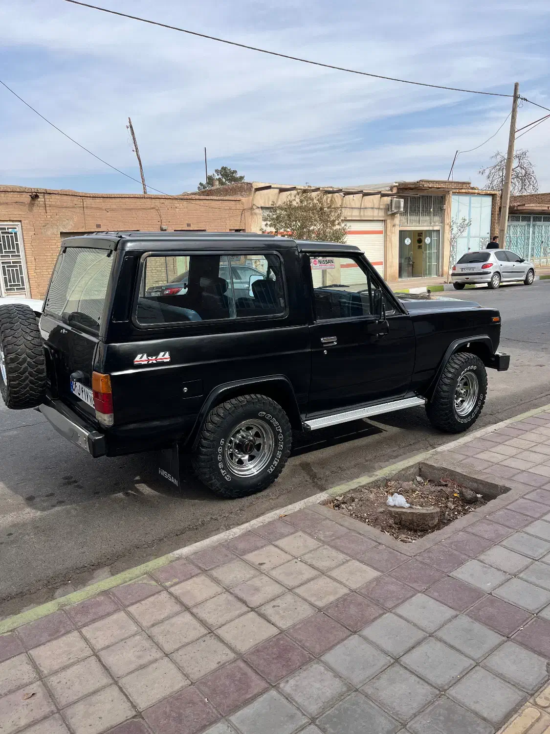 پاترول مشکی ۲ درب ۴ سیلندر|خودرو سواری و وانت|کرمان, |دیوار