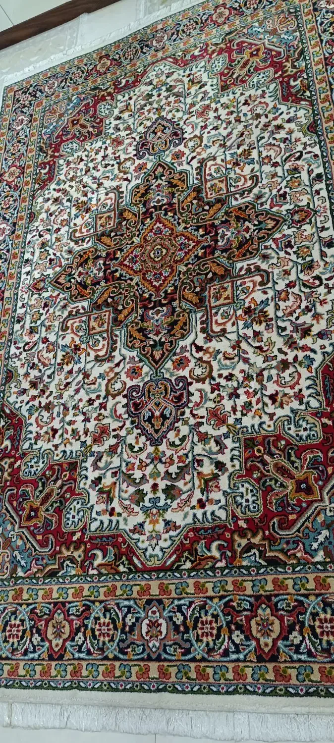 فرش ۶متری کاملا نو وسالم|فرش|تهران, نازی‌آباد|دیوار